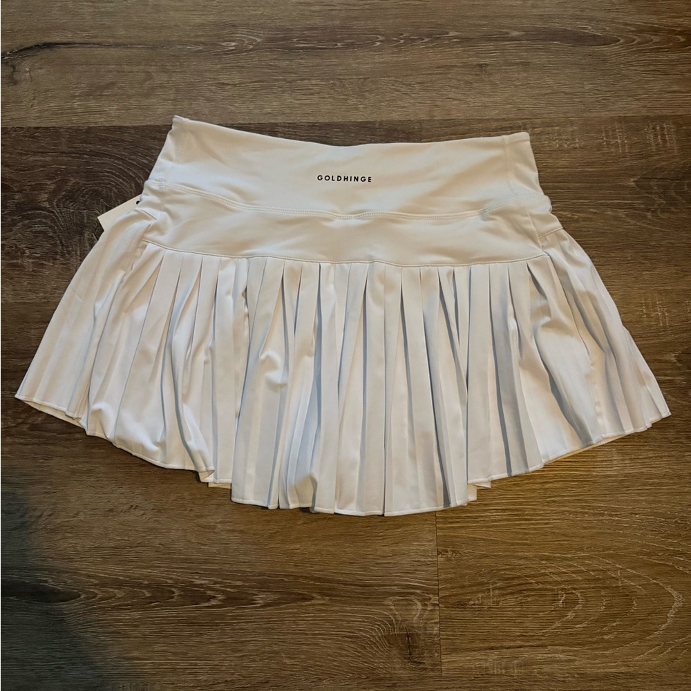 Gold Hinge Women's Cream Pleated Mini Skirt